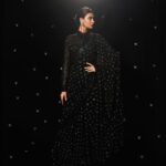 Diana Penty Instagram - Cant get enough of this @abrahamandthakore saree with a tie! For #ElleList2023 last night. Jewellery: @_sheraani_ Glam: @Shraddhamishra8 Styling: @namitaalexander Photographer: @vidhigodha