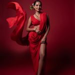 Diipa Khosla Instagram - “I paint flowers so they will not die” - Frida Khalo Back to Bombay and immediately at the @entrepreneurind @entrepreneur awards. Thank you for the honour! What a night! Thank you, thank you, thank you for “International Influencer of the year” 🏆 Also, does anything ever truly beat a red sari & flowers? ❤️🌺🌹 Team team team (would be nothing without you guys) Wearing @itrhoffical Styled by: @tryagaintoobad @styled_by_meera Styling team: @radhika__palange @jharna.art Jewellery: @amamajewels Footwear: @charleskeithoffical Glam: @suprabha_jadhav Hair @rakshandairanimakeupandhair Location @wedostudio.mumbai Shot by: @picture_tailor @that_cameraguyy Mumbai, Maharashtra