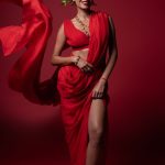 Diipa Khosla Instagram - Part 2 of exposing what we really do on set 90% of the time… 🤣😉 Team: @lu.12.21 @devanshi12 @styled_by_meera @picture_tailor @that_cameraguyy