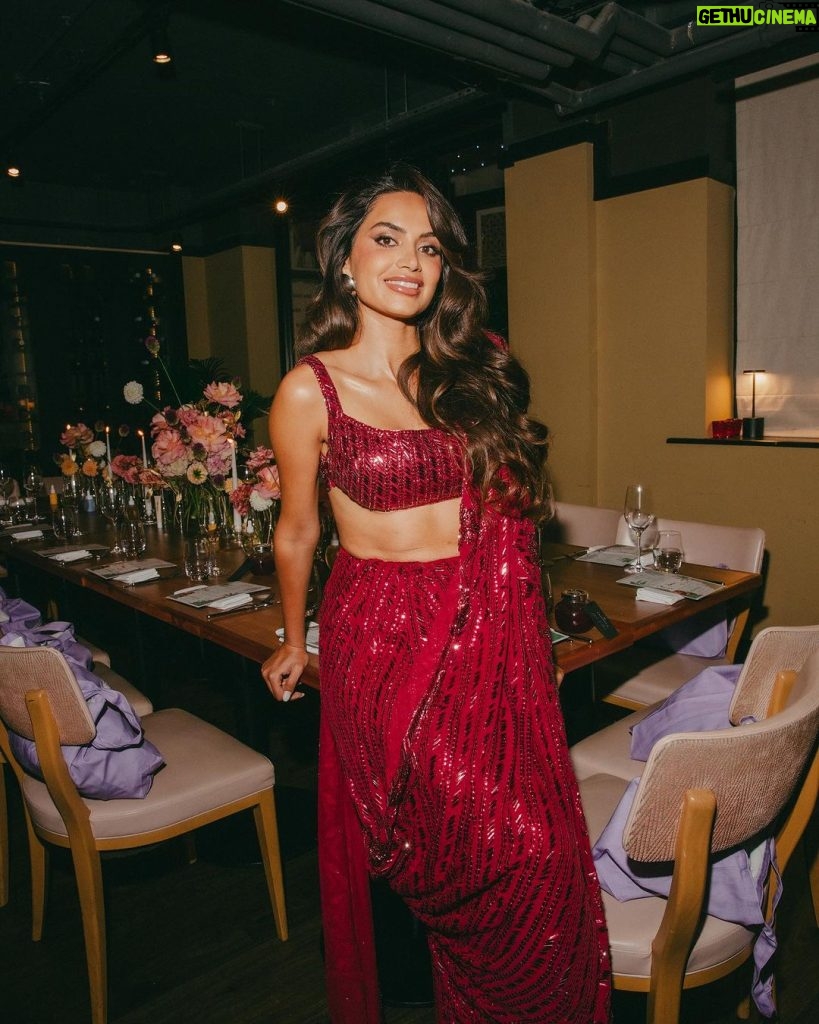Diipa Khosla Instagram - A night to remember 🪔❤️ @indewild’s first dinner in London together with remarkable south asian wo(men) who have paved the way and made their mark in the UK. This dinner will forever hold a special place in my heart. From being a student in the same city, lost like a little puppy far outside my comfort zone to hosting such powerhouses and building a brand that represents us.. 🥹❤️ — Thank you @manishmalhotra05 @manishmalhotraworld for making me feel like a diwali pataka & @kunalrawalofficial for dressing my @olegbuller ✨ And thank you @kanishkamayfair for hosting us 🙌🏽 Make up by @saps.slap Hair by @johanjohn_ Photos by @indiabharadwaj Kanishka Mayfair