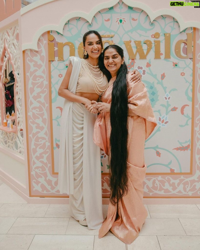Diipa Khosla Instagram - Day 1 🤎 Today (Day 2) is your last chance to meet Momi & Me at our @indewild Diwali London Pop-up 🪔🇬🇧 Meet us today: ⏰ Sat, 2 - 3 PM 📍 @westfieldlondon, White City, opposite Boots & SoaceNK Thanks to the amazing team: Wearing @siddartha_tytler Jewellery by @reddotjewels Shoes @ysl Make-up @saps.slap Momi’s wearing @tilfi_banaras Hair @johanjohn_ Photos by @indiabharadwaj Westfield White City