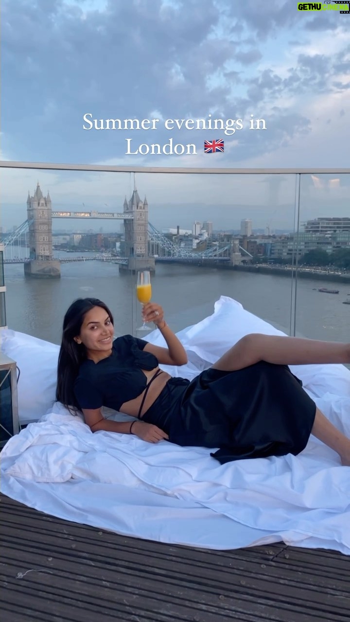 Diipa Khosla Instagram - @chevalcollection has to be one of my favourite secret spots in London - the view is unreal, their rooms are so gorgeous and spacious. Checking in at Cheval always feels like home away from home 🥹🤎 Cheval Three Quays
