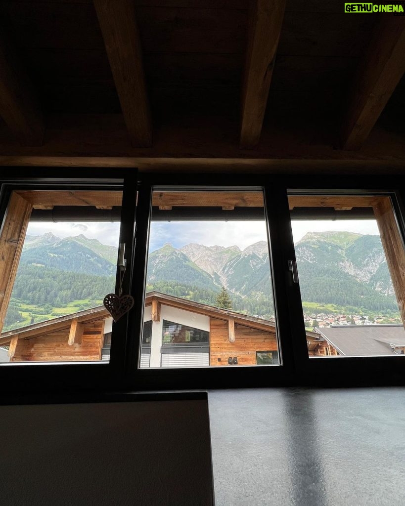 Diipa Khosla Instagram - From @chalet.bella with love 💌 A postcard from our holidays in the alps ⛰️☀️🌳🥾