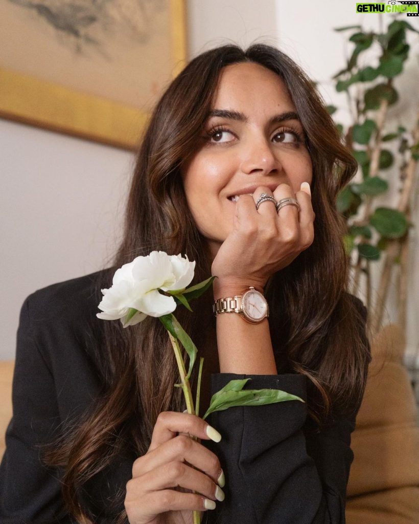 Diipa Khosla Instagram - Good things take time 🌸 can‘t wait for this Amsterdam summer with my timeless @emporioarmani watch - keeping track of all the memories that are yet to come 🫶🏽 #Ad #EAWatches #EAsustainable