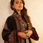 Diipa Khosla Instagram - When asked about postpartum stretch marks, Diipa says, “If our body is slowly straying away from the beauty standards we once defined for ourselves, let go of these standards and realise that your worth is far more multidimensional than being based on just your body.” Introducing @diipakhosla as our December Cover Star.✨ . . . Outfit credits: Look 1: Saree: @karagiri_ethnic Earrings, choker and bangles: @amrapalijewels Ring: @bespokevintagejewels_shwet Look 2: Lehenga: @varunbahlcouture Earrings, ring and cuff: @uncut_byaditiamin Look 3: Lehenga: @archanajaju.in Earrings and necklace: @priyaasijewelery Haathphool: @karnikajewelshyd Look 4: Jumpsuit: @anitadongre Jacket: @ri_ritukumar Earrings, necklace and rings: @amrapalijewels Heels: @aprajitatoorofficial Team credits: Managing Editor: @cbdcruz Dop: @im_bhanujoshi Costume Stylist: @shivikapaliwal Photographer: @shivkumardhale Photography Assistant: @aniket_gaikwad18 Image retouching: @iretouche Spot: Avinash Art: Rahul Makeup: Riddhima Sharma Hair stylist: Arbaj Ali Tailour and Dressman: Sandeep Gupta Lightman: Mukesh, Sitaram Sound: Deep Mandal Artist Publicity: @dreamnhustlemedia