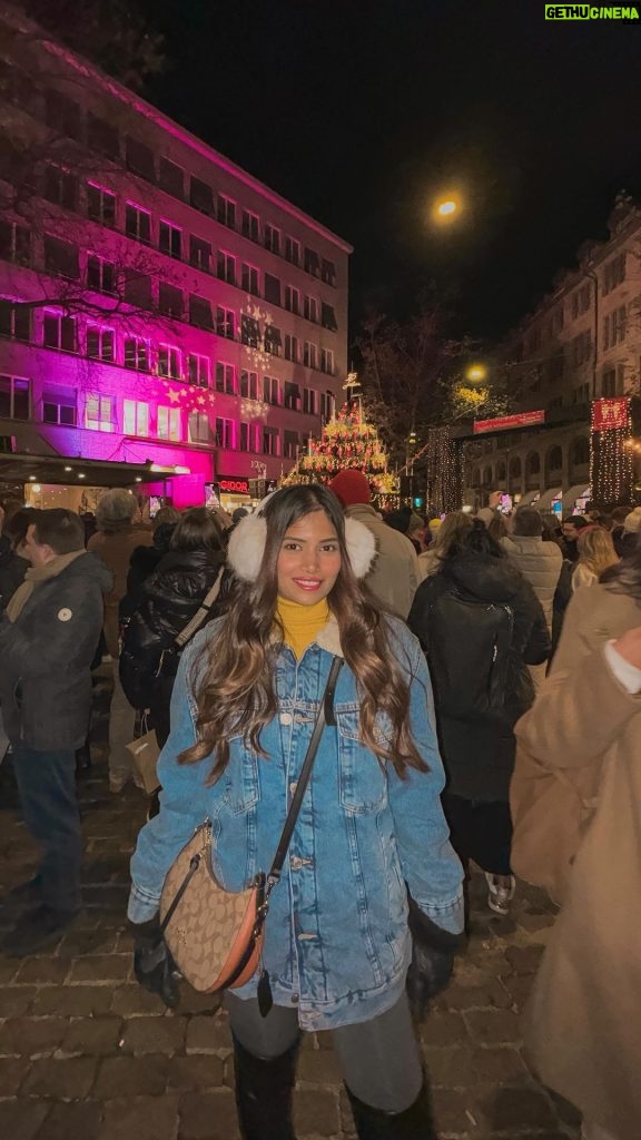 Dimpi Sanghvi Instagram - Switzerland Christmas Markets have got my 🫶 #switzerland🇨🇭 #switzerland_vacations #dimpitraveldiaries #zurich #interlaken #zermatt #dimpisanghvi #mumbailifestyleinfluencers #mumbailifestyleinfluencer #travel #winterwonderland #christmasmarkets