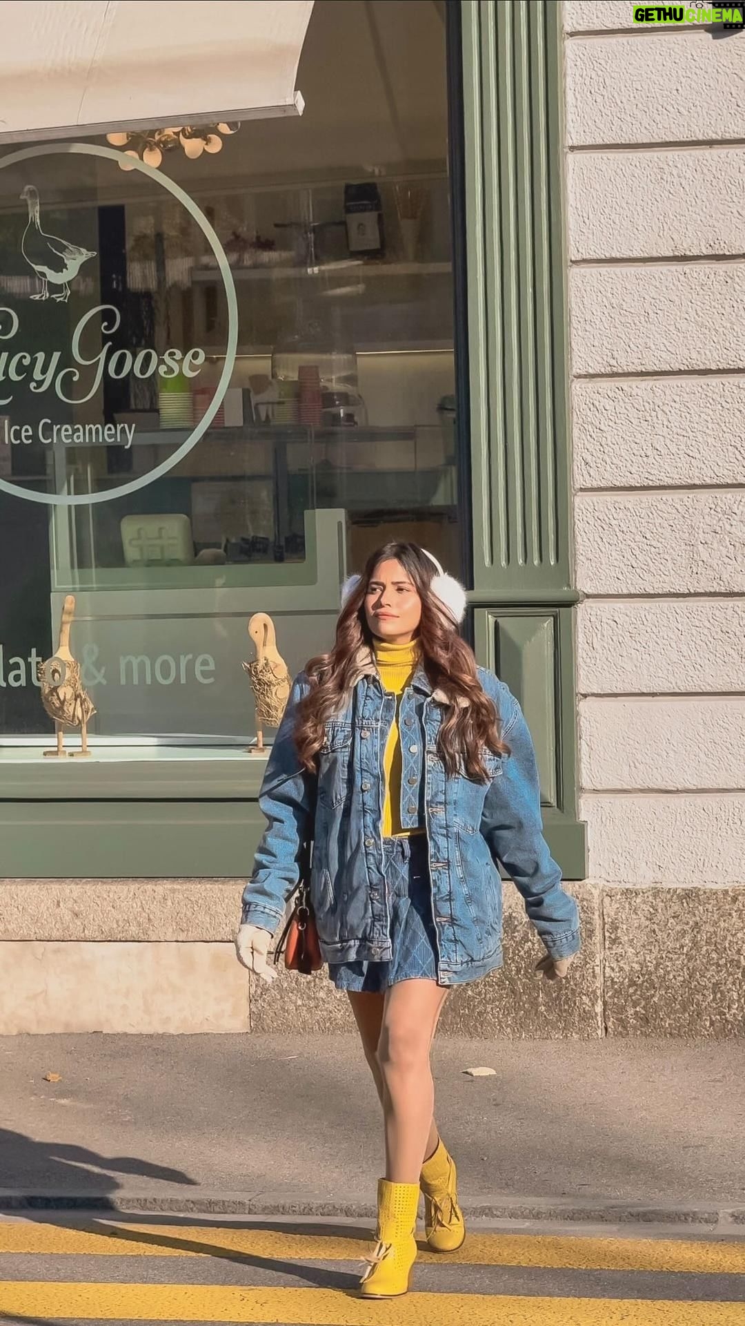 Dimpi Sanghvi Instagram - Swiss Fit Check ππ π@lindthomeofchocolate, Switzerland #dimpiinswitzerland #dimpitraveldiaries #dimpisanghvi #switzerland #winterfashion #lindtchocolate #lindt #indiantravelbloggers #indiantravelinfluencers #travelinfluencers #mumbailifestyleinfluencers #luxurytraveller #indianluxurytraveller #luxurytravelinfluencers #zurich #christmas #mumbailifestyleinfluencer #travelfashion #explore #trendingreels #winteroutfits #wintercollection #denimondenim #mumbaiinfluencers