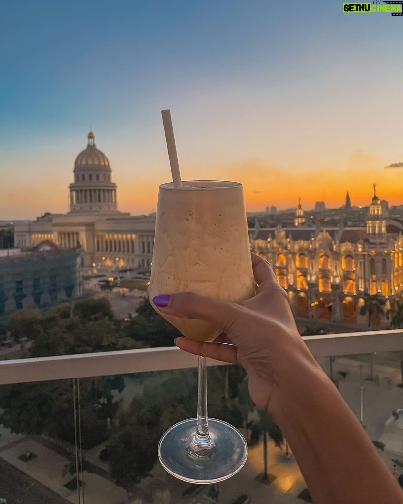Dimpi Sanghvi Instagram - Havana ooh na na 🧡💙 #vintagecars #dimpitraveldiaries #cuba #havana #vintage #luxurycars #caribbean #caribbeanisland #indiantravelbloggers #indiantravelinfluencers #travel #travelinfluencers #theoffbeatcouple #MGMMuthuHotels #Muthu_Hotels #Muthu_Hotels_Cuba_FAM2023 Havana, Cuba