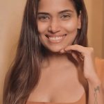 Dimpi Sanghvi Instagram - Must have viral combo for double cleansing from @simpleskincareindia 🌿 I cannot emphasize enough on the importance of double cleansing in having clean & hydrated skin. It has been a part of my skincare routine since years & helps me remove all the makeup & dirt from deep within leaving no residue. Try out Simple micellar water & hydrating facial wash combo because it is the perfect for double cleansing & is loved by everyone 🫶 #simpleskincareindia #keepitsimple #dimpisanghvi #skincare #doublecleansing #ad