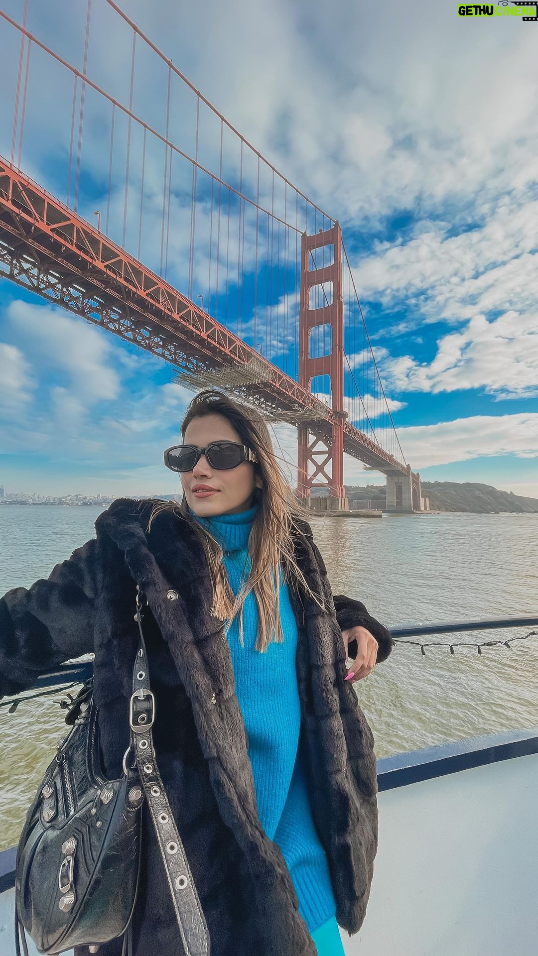 Dimpi Sanghvi Instagram - Visiting new places, seeing new sights, engaging with different people, constantly challenges us not to just adapt to & explore new surroundings but also to embrace adventures & to share new meaningful experiences with loved ones 💙 📍- Golden Gate Bridge, San Francisco #dimpitraveldiaries #travelreels #America #sanfrancisco #goldengatebridge #winterfashion #bluesky #mumbailifestylebloggers #mumbailifestyleinfluencer #mumbaifashionblogger #LuxuryTravelBlogger #LuxuryLifestyle #LuxuryFashion #mumbaibloggers #IndianFemaleBloggers #Travelgoals #FashionBlogger #LifestyleBlogger #TravelBlogger #IndianInfluencer #mumbaitravelbloggers #usa #indiantravelinfluencer #travelinfluencer #mumbaiinfluencer Golden Gate Bridge San Francisco,CA