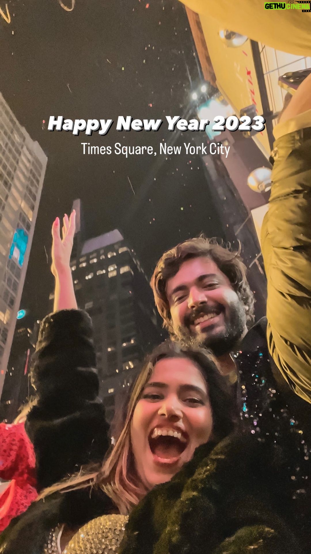 Dimpi Sanghvi Instagram - Ringing in the New Year at Times Square, New York π½ππΎπ #blessed #2023 #dimpitraveldiaries #travelreels #America #Christmas2022 #NewYears2022 #timessquarenewyearseve #timessquareballdrop #timessquarenyc #timessquarenewyork #newyearseve #newyears #indiantravelblogger #LuxuryTravelBlogger #LuxuryLifestyle #LuxuryFashion #mumbaibloggers #FashionBlogger #LifestyleBlogger #TravelBlogger #IndianInfluencer #mumbaitravelbloggers #usa #indiantravelinfluencer #mumbaiinfluencer #iamshashhtravels #newyorkbloggers #newyorkinfluencers #usabloggers Times Square Manhattan, New York