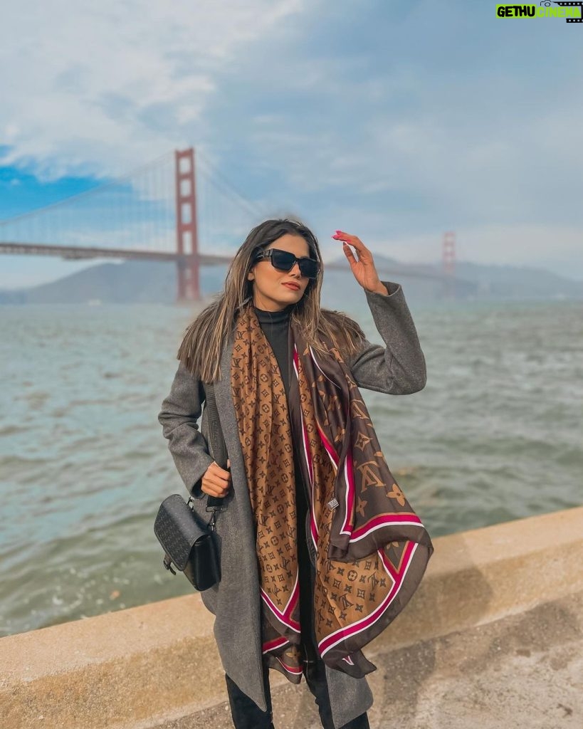 Dimpi Sanghvi Instagram - Golden Gate Bridge 🌁✨ . . . . #dimpisanghvi #theoffbeatcouple #photooftheday #America #Christmas2022 #NewYears2022 #Winter #December #Holidays #WinterIshere #Houses #bluesky #ootdfashion #sanfrancisco #indiantravelblogger #goldengatebridge #LuxuryWorldTraveler #LuxuryTravelBlogger #LuxuryLifestyle #LuxuryFashion #mumbaibloggers #IndianFemalebloggers #shashanksanghvi #Travelgoals #FashionBlogger #LifestyleBlogger #TravelBlogger #mensinfluencer #indianinfluencer #dimpitraveldiaries Golden Gate Bridge San Francisco,CA