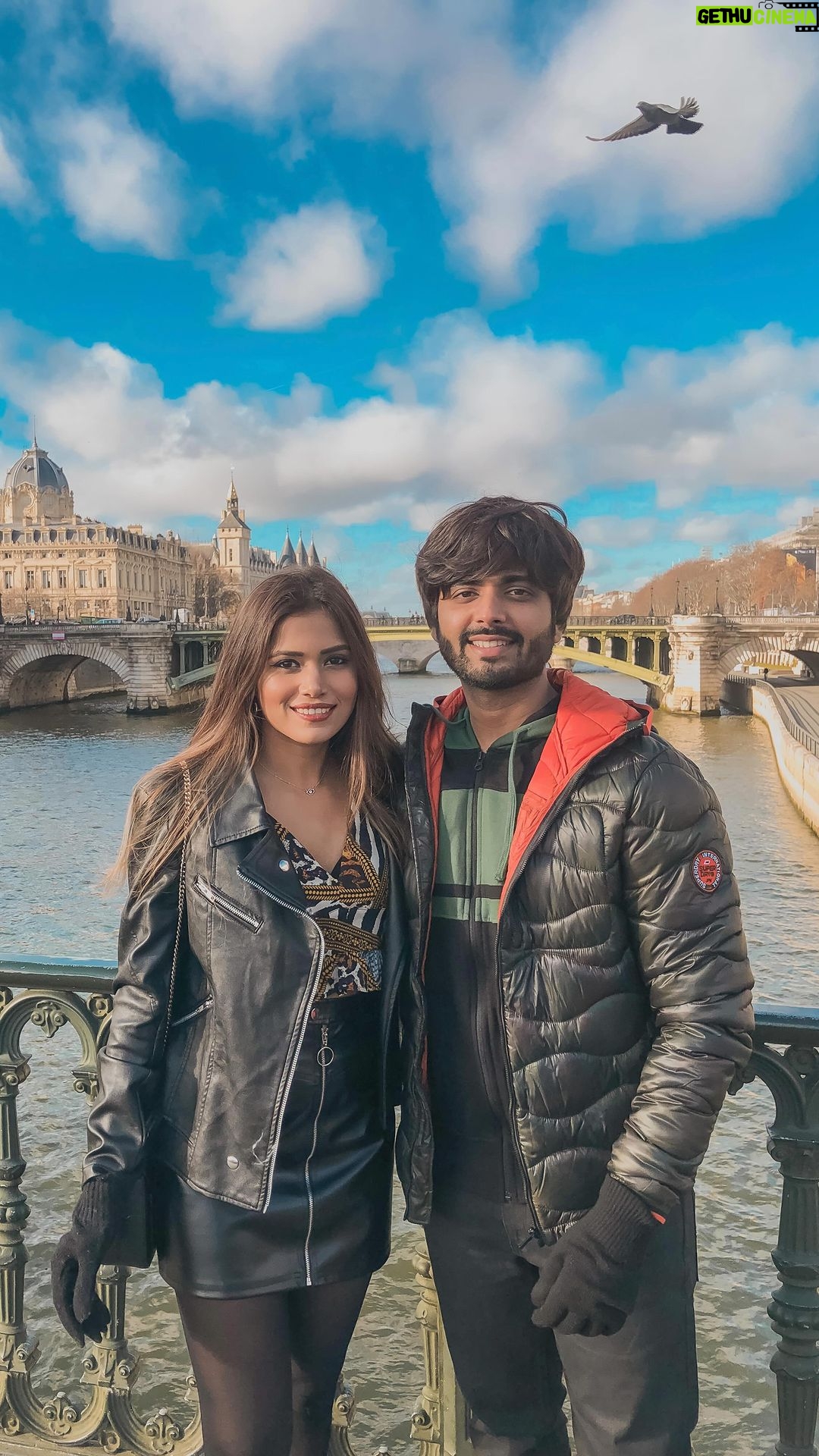 Dimpi Sanghvi Instagram - If I could go back 7 years, I’d still find you & I’d choose you @iamshashh ❤️ #howdeep #theoffbeatcouple #dimpisanghvi #shashanksanghvi #arrangedmarriage #coupletravelbloggers #coupletravelinfluencers #mumbaiinfluencers #indiantravelinfluencers
