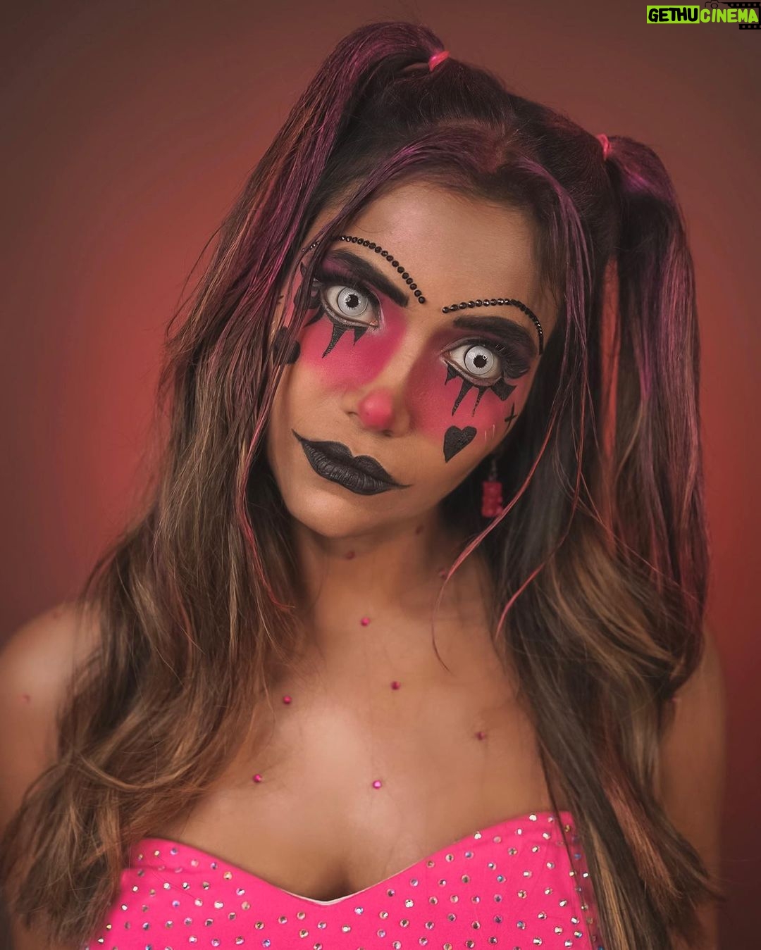 Dimpi Sanghvi Instagram - Circus of Horrors 🎪🤡🍿 Makeup - @ansarireshma_makeup Hair - @munirashaikh8083 Outfit - @urbanic_in #happyhalloween #halloween2022 #halloweencostumeideas #halloweenmakeup #halloweenmakeupideas #halloweenmakeuplooks #halloweenclownmakeup #halloweencircus #halloween #clownmakeup Mumbai