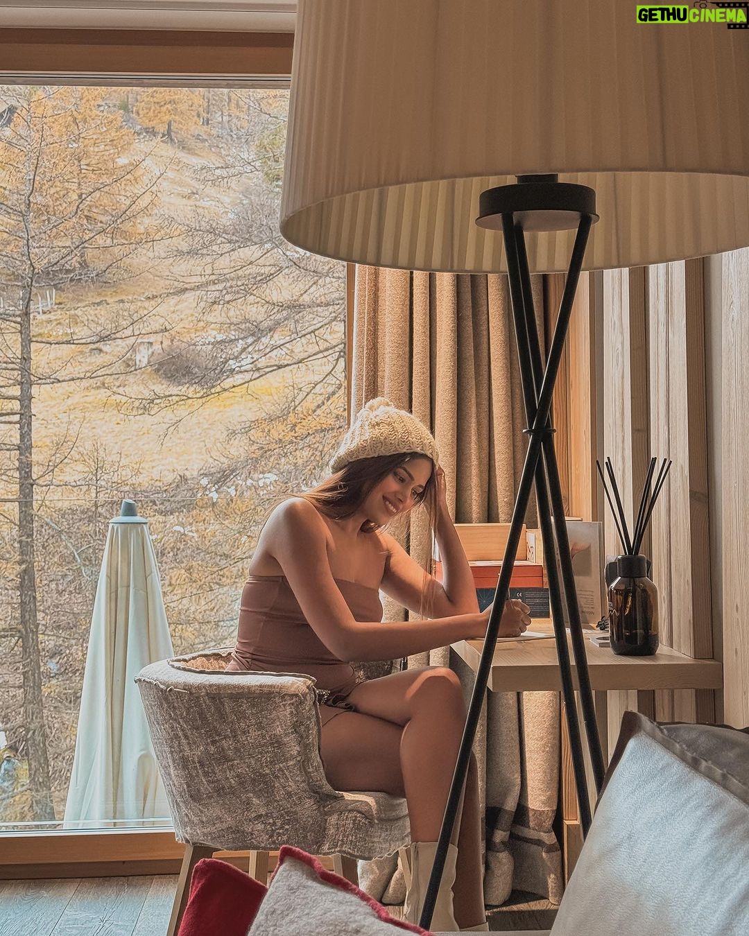 Dimpi Sanghvi Instagram - A huge thanks to @airbnb for this incredible stay in Zermatt, Switzerland 🤎❄️ Staying at La Vue Luxury Apartment, it is extremely gorgeous, luxurious & has made my dream of living in a wooden cottage on the snow clad mountain come true. It’s a 3 bedroom apartment with a bathtub right next to the bed. Can you believe that??? Also the host is very friendly & has made our stay very comfortable. Love you @airbnb 😘😘 Wearing this cute dress from @urbanic_in #airbnb #dimpitraveldiaries #zermatt #switzerland #dimpisanghvi #hosted #travelinfluencer #indiantravelinfluencers #travel #switzerland🇨🇭 #switzerland_vacations #switzerland_destinations #bestairbnb #mumbaitravelinfluencer