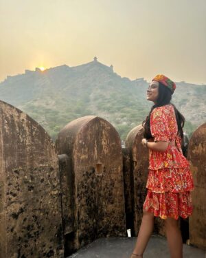 Dimple Biscuitwala Instagram - Feeling Each and every frame 🖼️🫶🏻
#jaipur #amerfort #nahargarhfort #dimplebiscuitwala #traveldiaries #jaipurdiaries #pinkcity