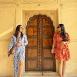 Dimple Biscuitwala Instagram – Feeling Each and every frame 🖼️🫶🏻
#jaipur #amerfort #nahargarhfort #dimplebiscuitwala #traveldiaries #jaipurdiaries #pinkcity Jaipur PinkCity