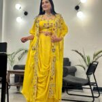Dimple Biscuitwala Instagram – Radiant moments☀️✨
.
Jewellery by @thejewelstudiio 
Wearing @mangalyam_ahmedabad 
Styled by @style_by_mita 
.
#dimplebiscuitwalalive #showtime #shownight #sangeetnight