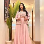 Dimple Biscuitwala Instagram – Simplicity speaks with splendour 🌸
.
Wearing @mangalyam_ahmedabad 
Styled by @style_by_mita 
Jewellery by @thejewelstudiio 
.
#showtime #showready #dimplebiscuitwalalive