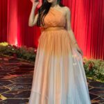Dimple Biscuitwala Instagram – 🧡✨ #showready 
Wearing @roset.96 
Jewellery by @thejewelstudiio 
Hair by @headshotsalons 
Styled by @style_by_mita