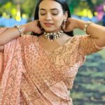 Dimple Biscuitwala Instagram – 🧡✨#showready #sangeetnight #dimplebiscuitwalalive 
.
Wearing @aasvi_by_sheetalchandel 
Jewellery by @thejewelstudiio 
Styled by @style_by_mita