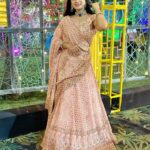 Dimple Biscuitwala Instagram – 🧡✨#showready #sangeetnight #dimplebiscuitwalalive 
.
Wearing @aasvi_by_sheetalchandel 
Jewellery by @thejewelstudiio 
Styled by @style_by_mita