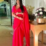 Dimple Biscuitwala Instagram – Rani pink🩷
Wearing @aasvi_by_sheetalchandel 
.
#sareelove #weddingoutfit #organza #organzasaree