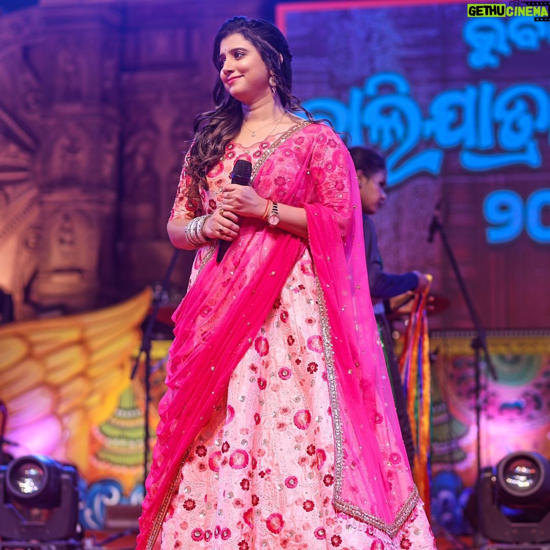 Dipti Rekha Padhi Instagram - π€πΆπΌ #diptirekhaliveconcert