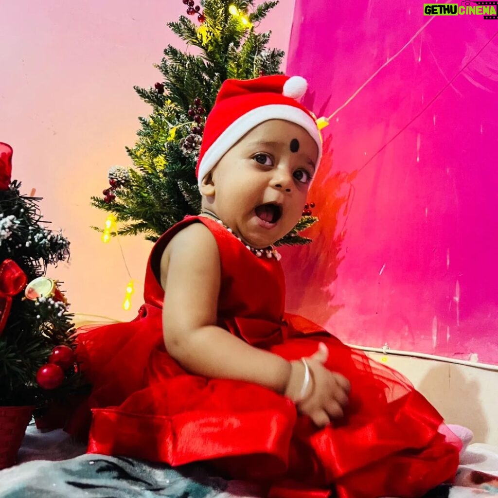 Dipti Rekha Padhi Instagram - Merry Christmas My little Santa 🎅 #merrychristmas🎄 #christmasdecor #christmastree #instagood #instagram #odisha
