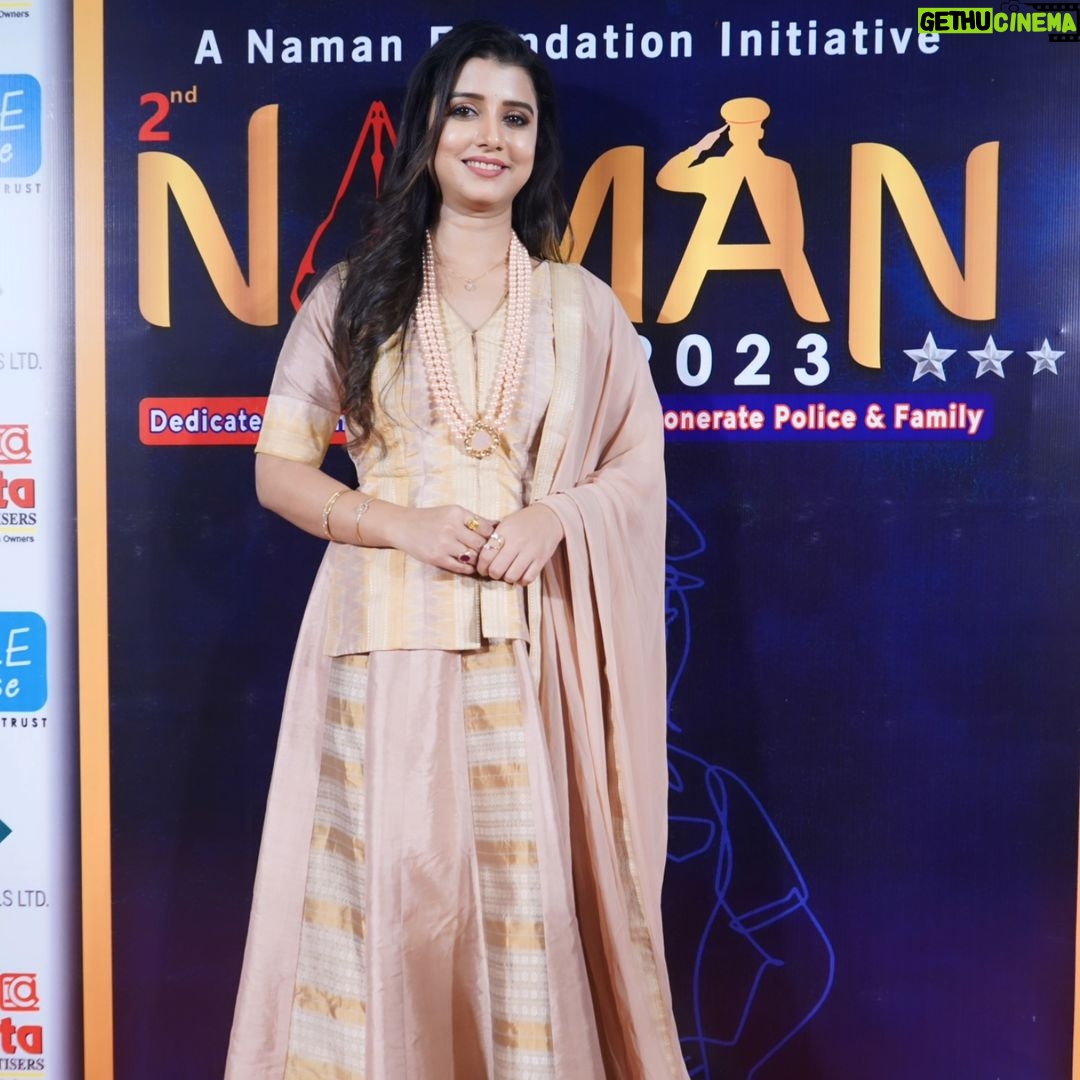 Dipti Rekha Padhi Instagram - 🤎🩷🤎 . . . pic- @ollywoodreports 👗@ramulicreation Hairdesigned by Anu❤️