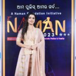 Dipti Rekha Padhi Instagram - 🤎🩷🤎 . . . pic- @ollywoodreports 👗@ramulicreation Hairdesigned by Anu❤️