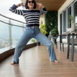Disha Madan Instagram – Woke up with HIGH energy today as you can see. 😎
#DancingWithMyJhula