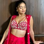 Divya Agarwal Instagram - Serving Glam!!❤️ Outfit @monaandvishu @viralmantra Accessories @aulerthofficial Styled by @stylingbyvictor @sohail__mughal___ Assisted by @styleby_antara Accessories @the_jewel_gallery Makeup @dishisanghvii Hair @fouzikazi_makeupndhair