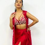 Divya Agarwal Instagram - Serving Glam!!❤️ Outfit @monaandvishu @viralmantra Accessories @aulerthofficial Styled by @stylingbyvictor @sohail__mughal___ Assisted by @styleby_antara Accessories @the_jewel_gallery Makeup @dishisanghvii Hair @fouzikazi_makeupndhair
