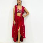 Divya Agarwal Instagram - Serving Glam!!❤️ Outfit @monaandvishu @viralmantra Accessories @aulerthofficial Styled by @stylingbyvictor @sohail__mughal___ Assisted by @styleby_antara Accessories @the_jewel_gallery Makeup @dishisanghvii Hair @fouzikazi_makeupndhair