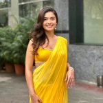 Divya Agarwal Instagram – Wrapped in the warmth of tradition, this yellow saree brings out my vibrant spirit! 💛

Saree @mandirawirkhq
Styled by @stylingbyvictor @sohail__mughal___
Assisted by @styleby_antara
Accessories @the_jewel_gallery 
Makeup @dishisanghvii 
Hair @fouzikazi_makeupndhair