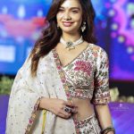 Divya Agarwal Instagram – 💫MID DAY DIWALI MAHOTSAV💫

@divyaagarwal_official 
@middayindia 

#diwalimahotsav#middayindia #bollywood #divyaagarwal