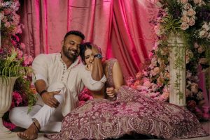 Divya Agarwal Instagram - Happy Diwali from us ❤️❤️ Picture by @knottyaffair.in @namitnarlawar @vipulsangilkar