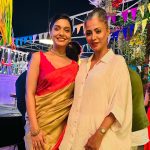 Divya Agarwal Instagram - I’m so happy to meet @reshmabl The Sehri Babu girl from the pop culture times was beautifully graced by Reshma Bombaywala… it’s an honour to carry forward the song that has reached a 100 million club !! From Mumtaz ji to Reshma Bombaywala to Divya Agarwal.. it’s a legacy of all times !!! @saregama_official Great times 🧿