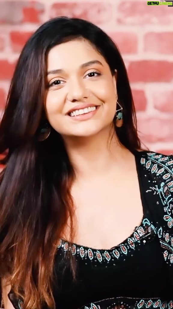 Divya Agarwal Instagram - Dive into the secrets of success on episode 3 of BTS with HM! 🌟 Featuring the incredibly talented Divya Agarwal. Your love and support fuel this journey. Check it out now! #BTSPodcast #SuccessUnveiled #divyaagarwal #harishmoyal #btswithhm ✨ Full episodes link in Bio or find BTS with HM on YouTube HM Studio : Harish Moyal : Shukraan :
