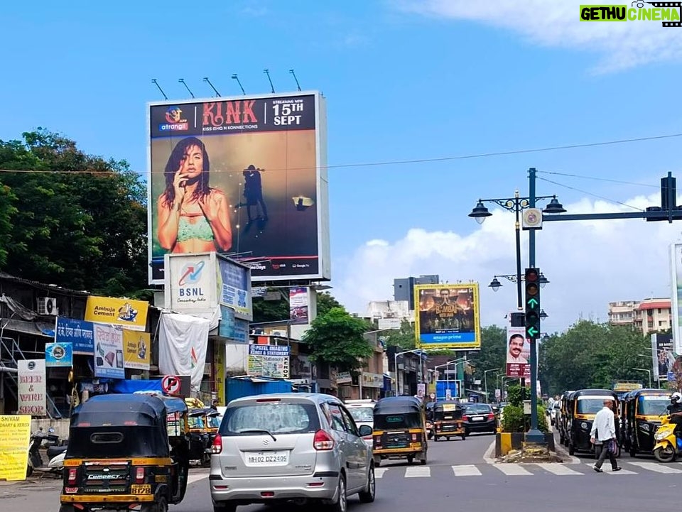 Divya Agarwal Instagram - With everything I do I in my life, I feel it’s just the beginning.. my journey from being a contestant to the host is truly amazing.. when I say I’m here to win, I shall win. This is the second time I have my posters all over mumbai and It still gets me all emotional. #proudwoman #grateful