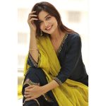 Divya Agarwal Instagram - I’ll never forget this day when I felt I have everything and still have nothing.. for all I can say, life will always be unfair. Luckily I have been doing what my heart says and I’m proud to own my own house in mumbai It had to be shot by my favourite @amitkhannaphotography Styled by @sohail__mughal___ @stylingbyvictor Outfit @label_kinjalmodi @viralmantra Earrings @rubans.in