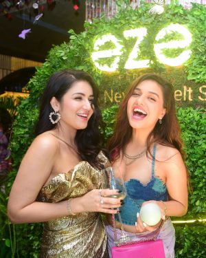 Divya Agarwal Instagram - What an evening! Celebrating charity @mfa_india with @ezeperfumes all things good for animals 💚

Thank you to everyone who came and supported the event! 

Sponsors 
@meatlessmeetmore 
@ezeperfumes 
@mfa_india 
@akinamumbai 
@magnanimousgrp
