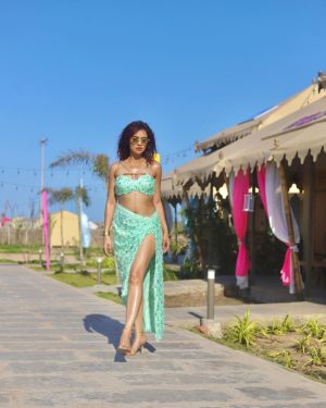 Divya Agarwal Instagram - 🧚🏻
.
Outfit @victor_robinsonofficial 
Styled by @stylingbyvictor @sohail__mughal___ 
Makeup @dishisanghvii 
Hair @fouzikazi_makeupndhair 
Clicked by @deepaksfilmography 
Bracelet @ne_nepal 
Accessories @aestheeetical
Shades @opiumeyewear
