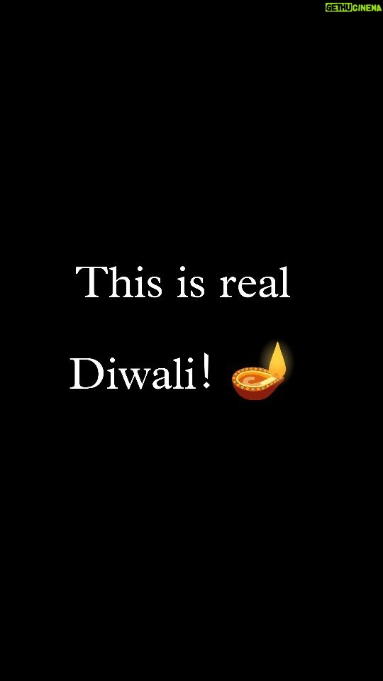 Divya Agarwal Instagram - Let there be love and light!♥️