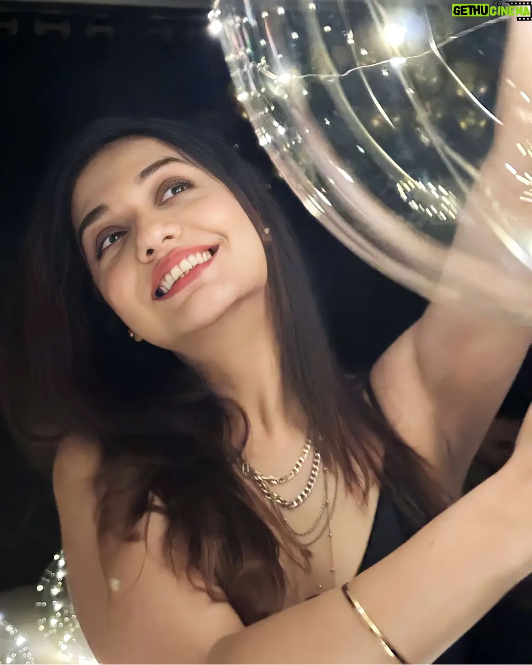 Divya Agarwal Instagram - Another year to sparkle, shine, and slay!❤️