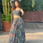 Divya Agarwal Instagram - Radiating confidence and melting hearts! 🔥 Outfit @mehakmurpanalabel Bangles @atrangibykritika Styled by @stylingbyvictor @sohail__mughal___ Assisted by @styleby_antara Makeup @dishisanghvii Hair @fouzikazi_makeupndhair