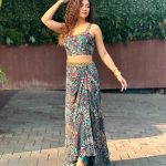 Divya Agarwal Instagram - Radiating confidence and melting hearts! 🔥 Outfit @mehakmurpanalabel Bangles @atrangibykritika Styled by @stylingbyvictor @sohail__mughal___ Assisted by @styleby_antara Makeup @dishisanghvii Hair @fouzikazi_makeupndhair