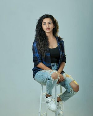 Divya Ganesh Instagram - Sometimes being strong is your only option✨

#divyaganesh