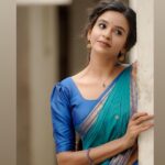 Divya Ganesh Instagram - *இனிய தமிழ் புத்தாண்டு வாழ்த்துக்கள்!* @ivalinmabia @camerasenthil @makeover_by_miga @pavithra_hairstylist @rrajeshananda #divyaganesh